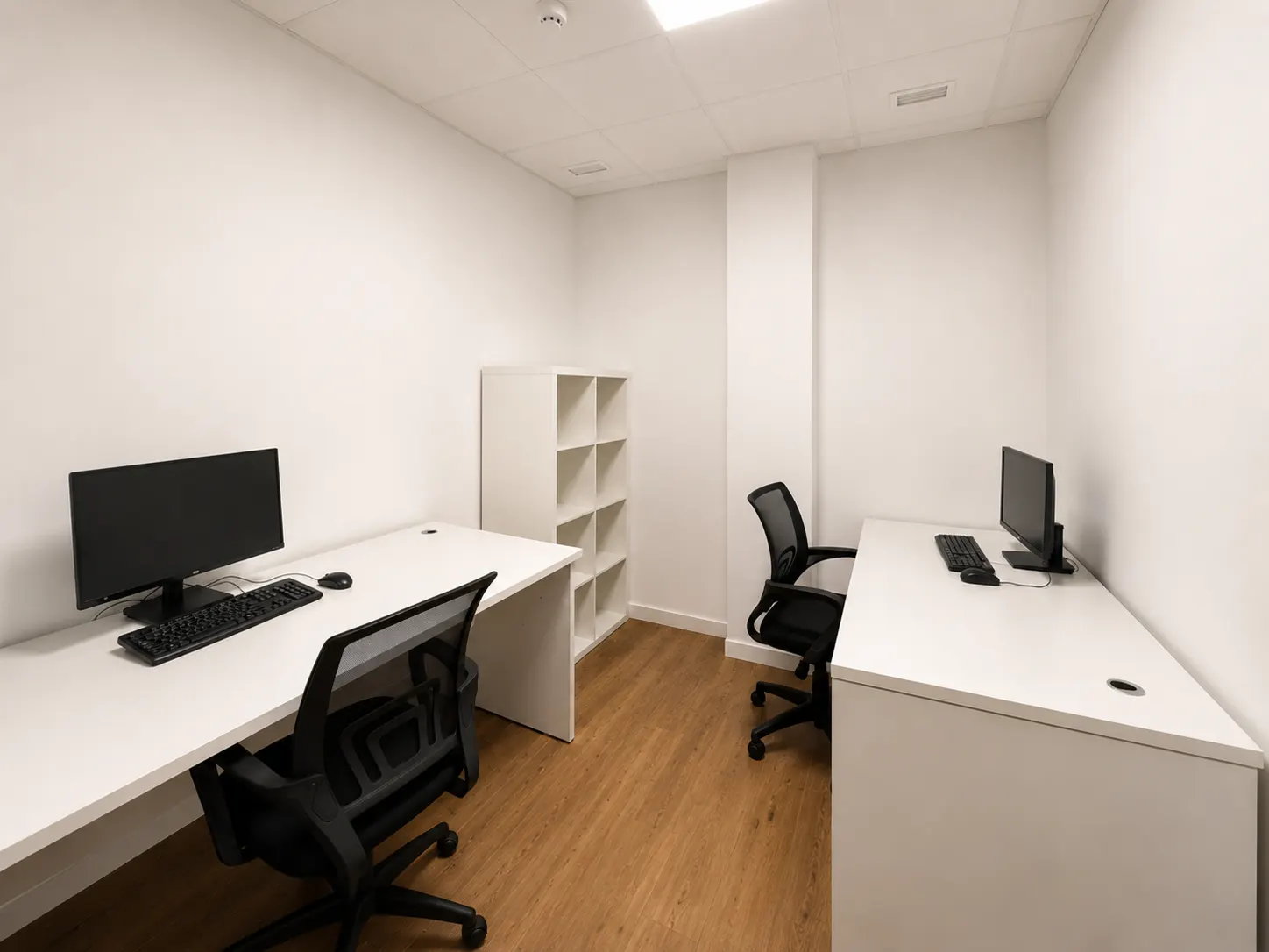 Box privado en SevillaCrew para 1–2 puestos